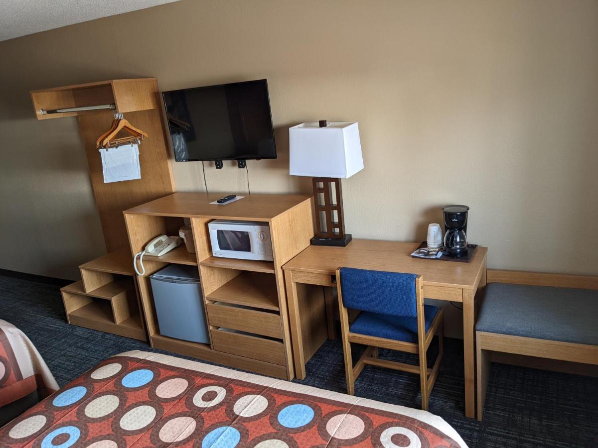 Hotel Super 8 By Wyndham Baxter/Brainerd Area Extérieur photo