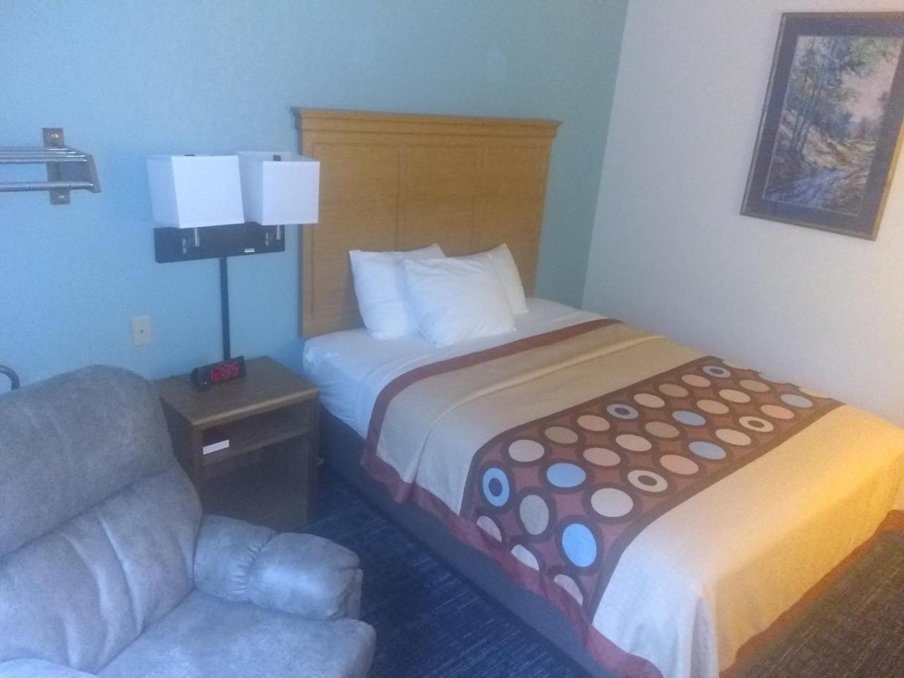 Hotel Super 8 By Wyndham Baxter/Brainerd Area Extérieur photo
